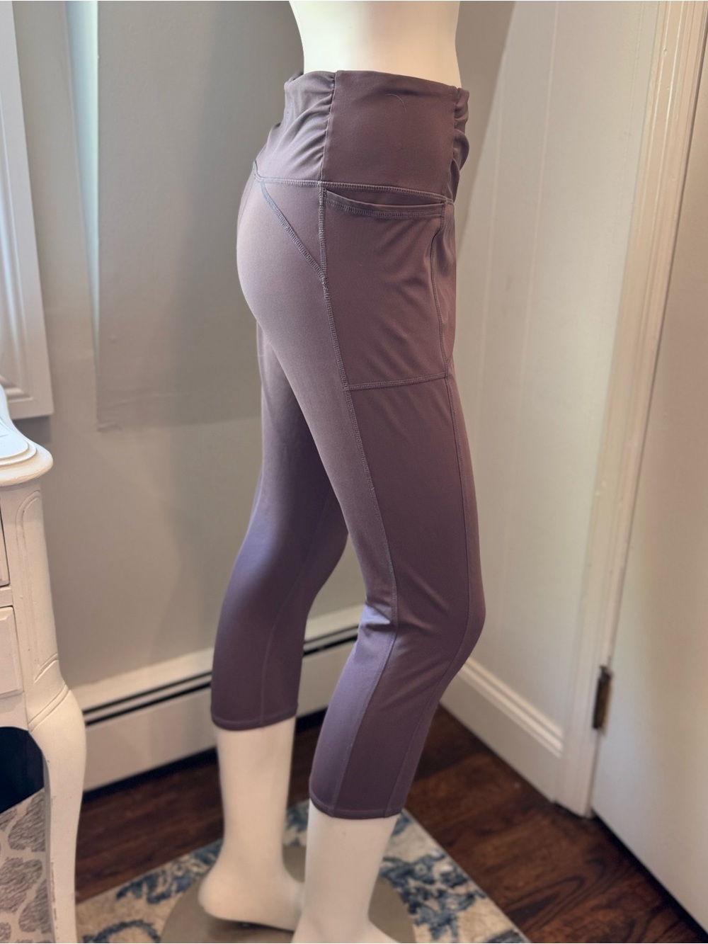 FP Movement Mauve/Purple Ruched Waist Crop Leggings w/ Side Pockets | Size M